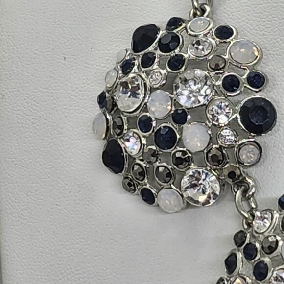 Charming Charlie Three Circle Necklace Silver Tone Black White Clear Blue - Picture 4 of 6